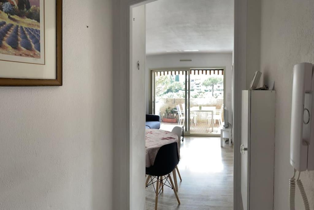 Appartement 2 Pieces 6Mn A Pied Du Centre Vence Exterior photo