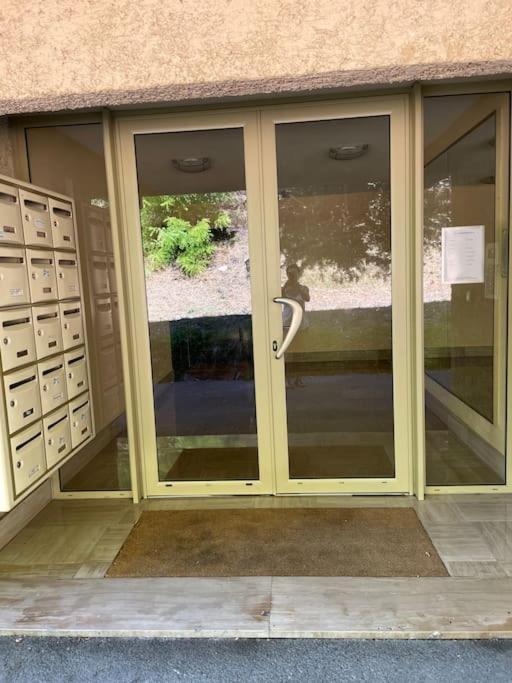 Appartement 2 Pieces 6Mn A Pied Du Centre Vence Exterior photo