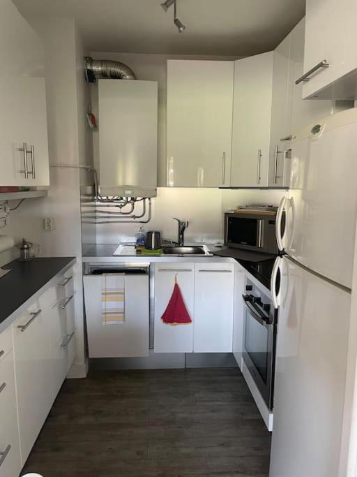 Appartement 2 Pieces 6Mn A Pied Du Centre Vence Exterior photo